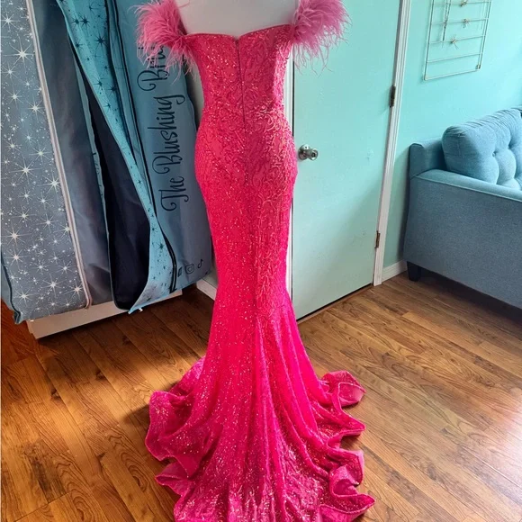 Elegant Pink Feathered Prom Dress